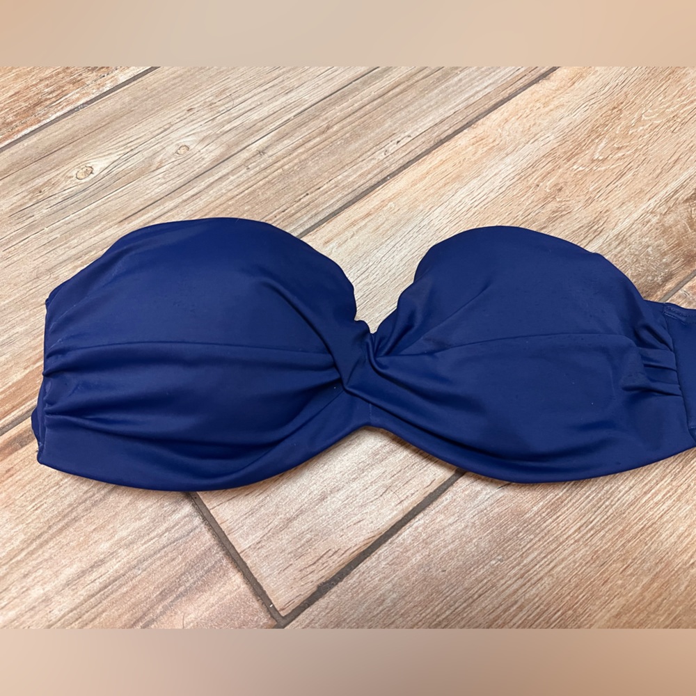 Victoria’s Secret top